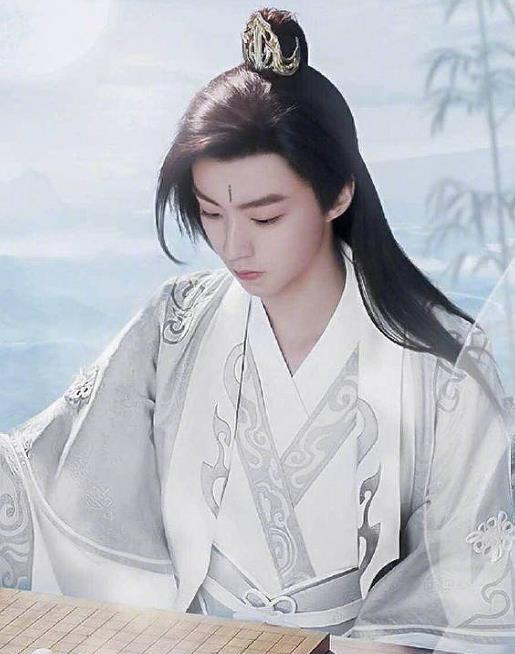 王俊凯|王俊凯拍古装剧?造型和司凤相似度极高,网友:早知让你演了