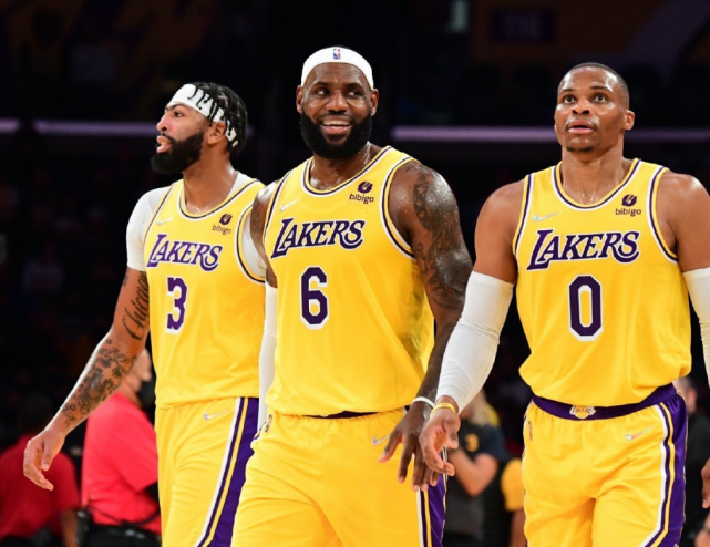 商洛 皆大欢喜！湖人、篮网酝酿1换1交易，雷霆三少再聚首，欧文有球打