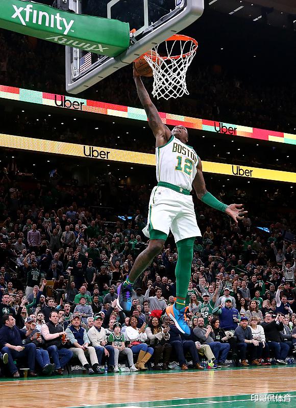 黄蜂队 夏洛特黄蜂：不演了！迈克尔乔丹一亿美元砸向罗齐尔的三个问题