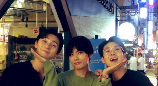 wooga|BTS V、朴叙俊令人称羡友谊！韩娱圈最出名的死党团Wooga Family