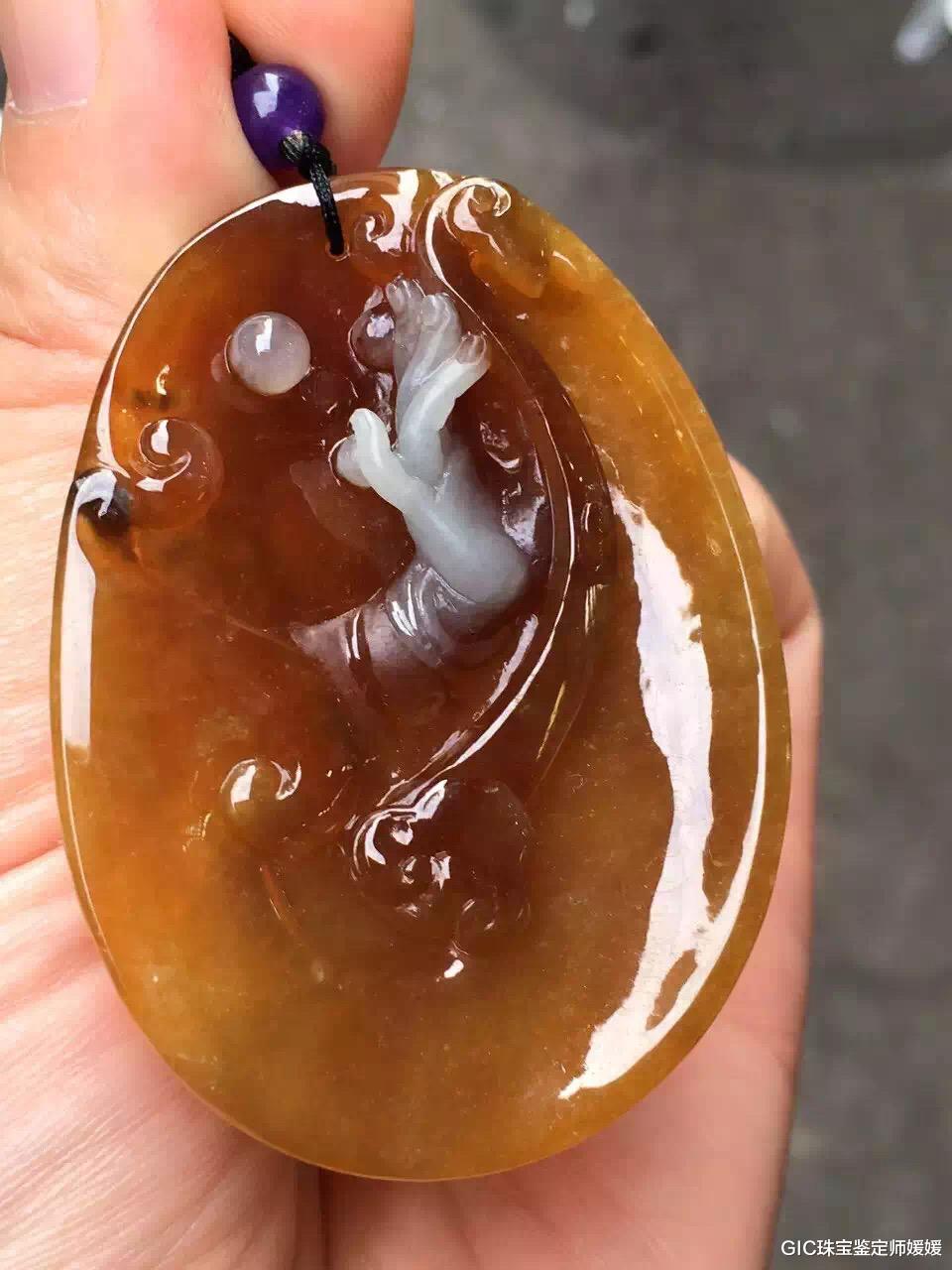 文玩|奇特的“福气佛手”，在玉雕上有着独特的寓意，承载着人们的祝愿