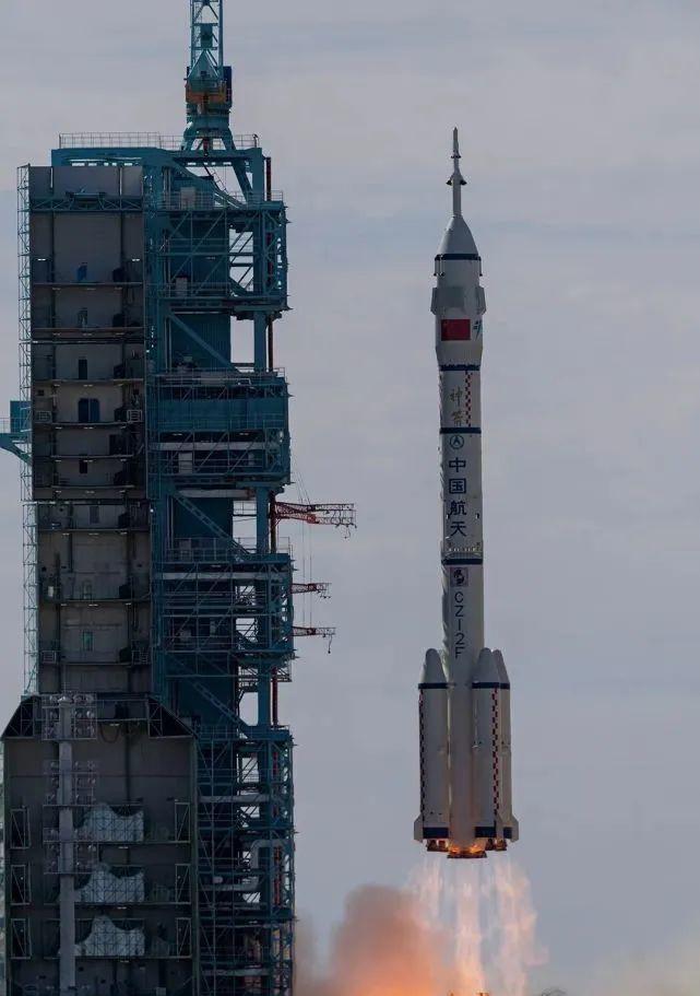 航天员 航天员在返回地球后,为何还需要隔离?难道太空中有病毒不成?