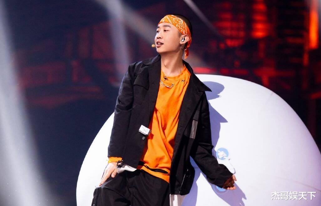 吴镇宇|同样是跳舞翻车，凭啥吴镇宇比周晓鸥票数低，区别对待？还真不是