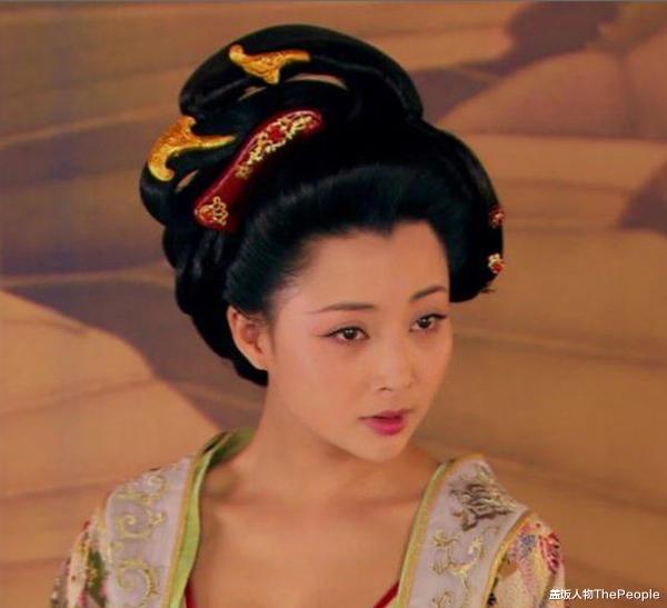武则天|10版武则天对比：咏梅憔悴刘嘉玲扮相雷人，只有刘晓庆堪称经典？