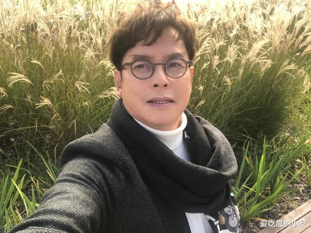 谭咏麟|有2个老婆的71岁谭咏麟被爆睡小4轮的粉，网红怒发声辟谣称会报警！