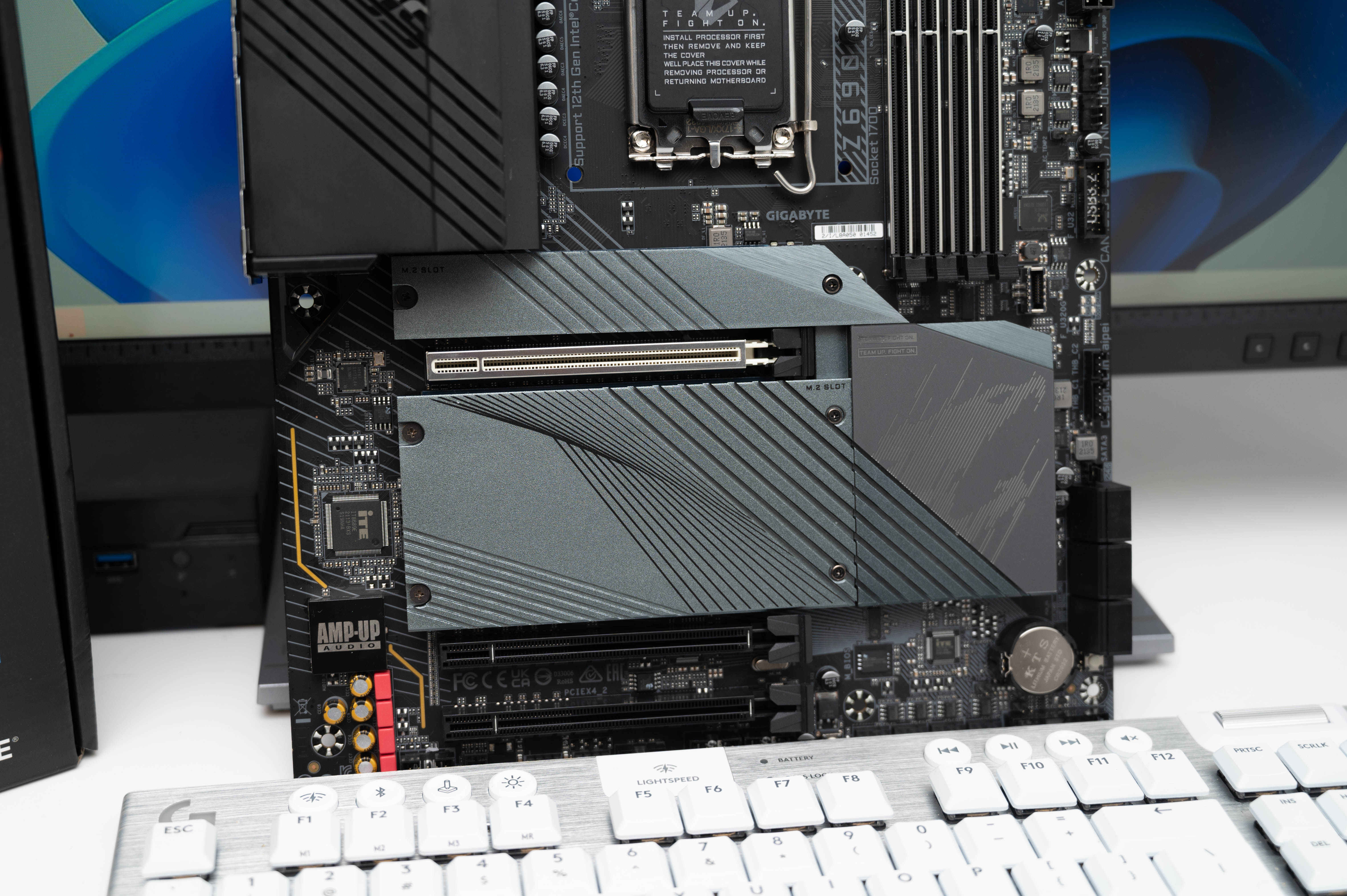 技嘉|可以，这很雕！技嘉大雕Z690驾驭12代i9-12900K上手简测