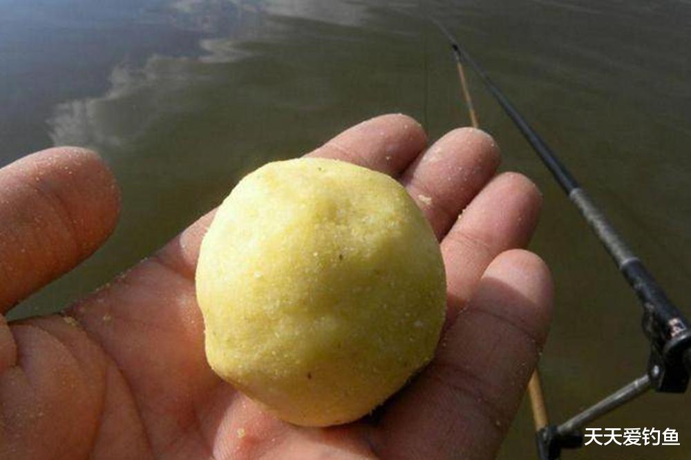 饵料|钓鱼技巧：为何饵料有很多种颜色？难道钓鱼需要“以色诱鱼”？