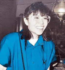 李娜|未婚生子，被骗财产，爱上渣男，8位出家为尼的女星，各有各的苦