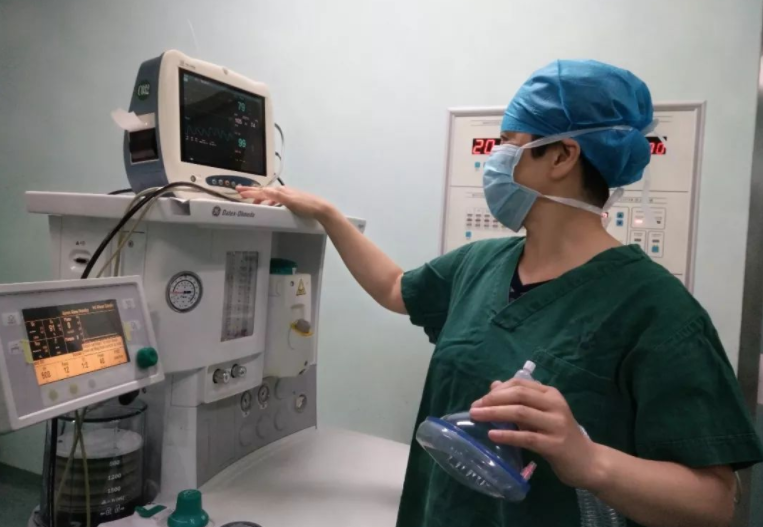 医生|医学类专业就业前景排名，中医学表现亮眼，榜首叫人眼前一亮