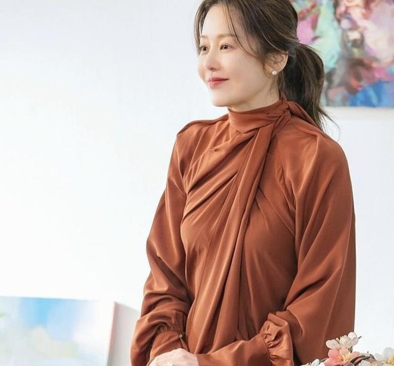 高贤廷|被豪门“放逐”，高贤廷五十岁演戏忙，留在夫家的儿女只知继母好