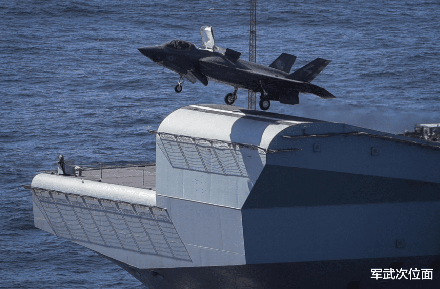 强军|“雪上加霜”！宝贝战机F-35坠毁，背后暴露英国海军哪些问题？