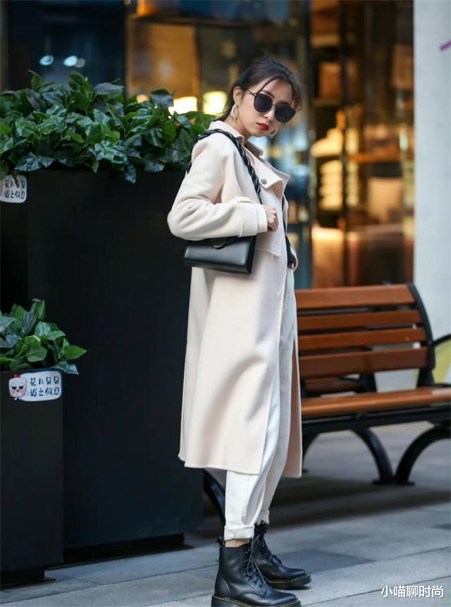 小喵聊时尚 满大街的“马丁靴”,今年流行这样穿,利落显高不说,关键还有型