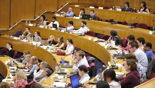 童书小窝|五国院士，美籍华裔科学家，悄悄给祖国输送20多名顶尖人才