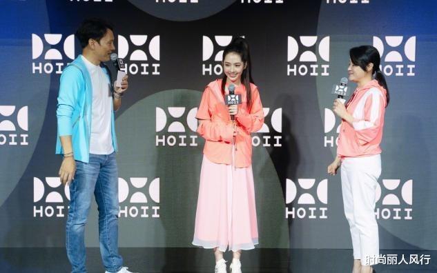 时尚丽人风行|小向太终于发福好富态！胖十斤穿白西装亮相，变得白白胖胖太可爱