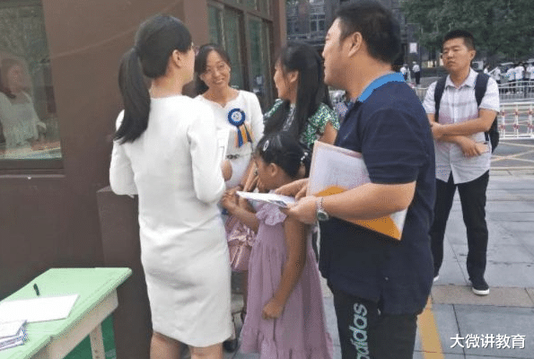 幼儿园|幼儿园“一孩难求”，多地幼儿园招生“遇冷”，民办也不香了