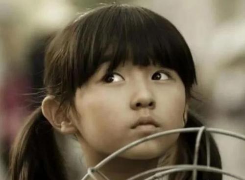 关晓彤|她是跟关晓彤同期的“国民闺女”，但如今资源跟不上的她已陷入无戏可拍的境地