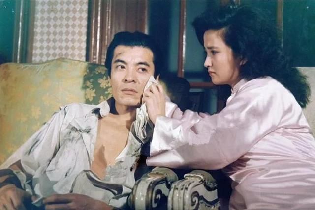 马嘉祺|刘威：与何晴同居5年被抛弃，甩小24岁杨若兮，闪婚化妆师