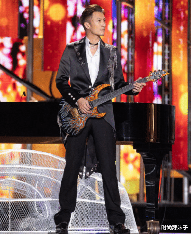 谢霆锋|王菲改造终成功！谢霆锋换发型年轻二十岁，张柏芝看了要后悔