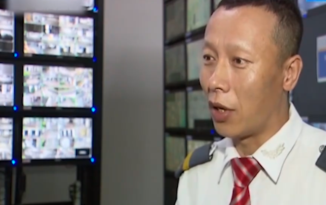 渔民 男子看妻子和好友很亲近，偷偷跑去调电梯监控，发现二人举止亲昵