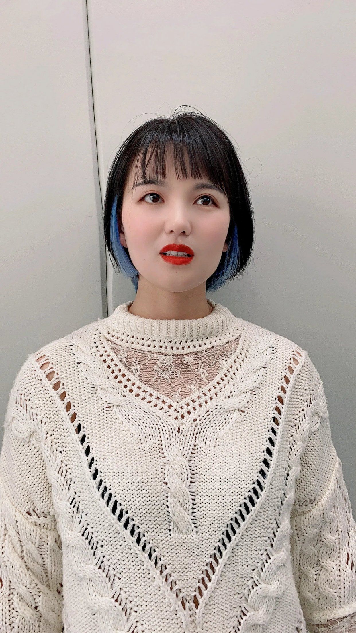 发型 如何换发型？记住这三点就对了，卷发直发都能让你美
