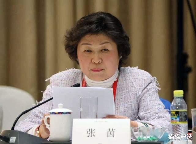 中国首位女首富,年轻时靠废纸起家,身家高达440亿