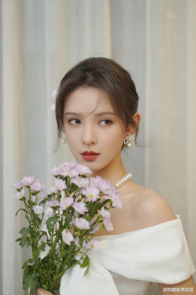 口红|?女人涂口红时，要改掉这3个“坏习惯”，不然再贵口红都掉色沾杯