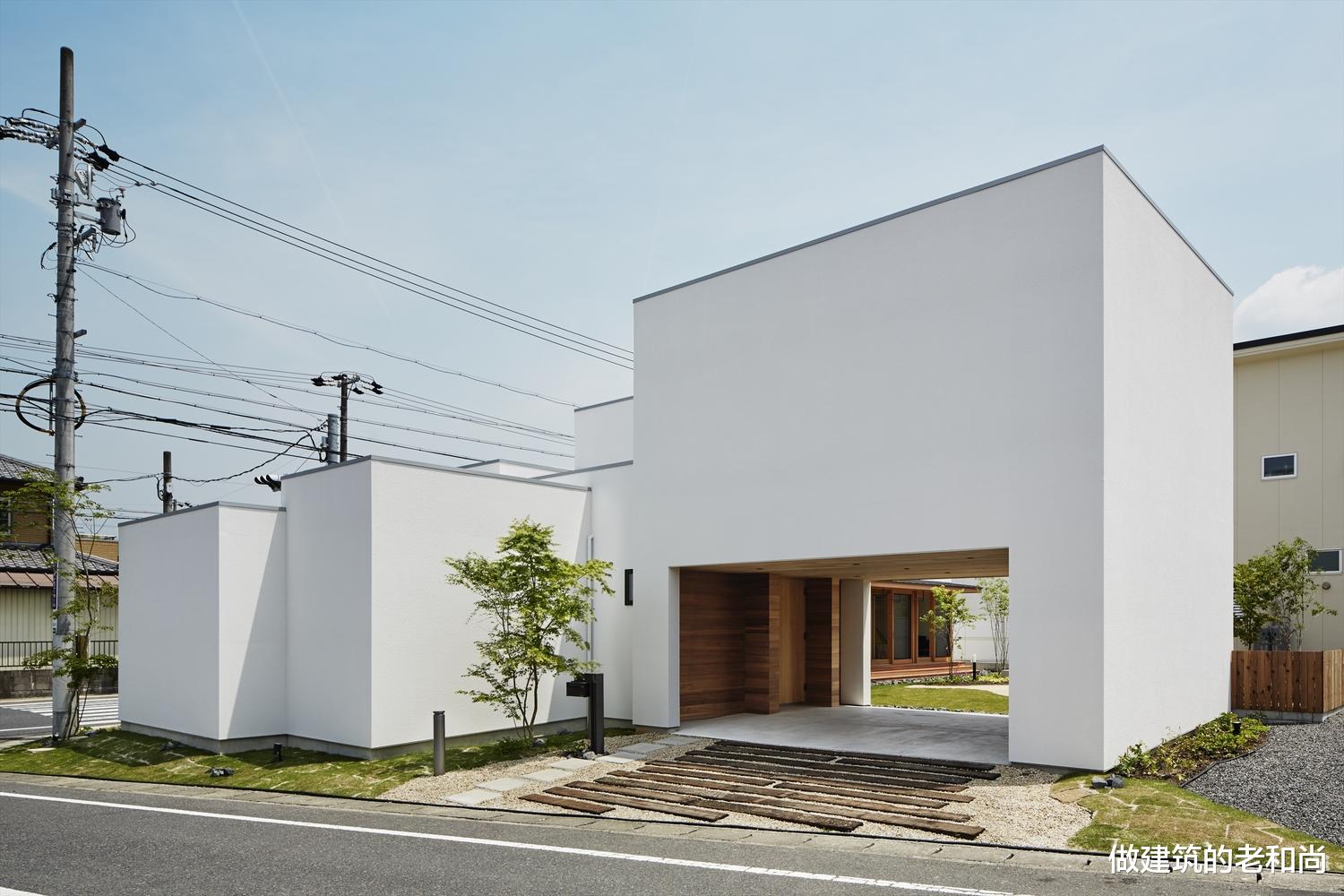 客厅|呼应场地形状的L型住宅：着重解决了与道路及邻居住宅之间的关系