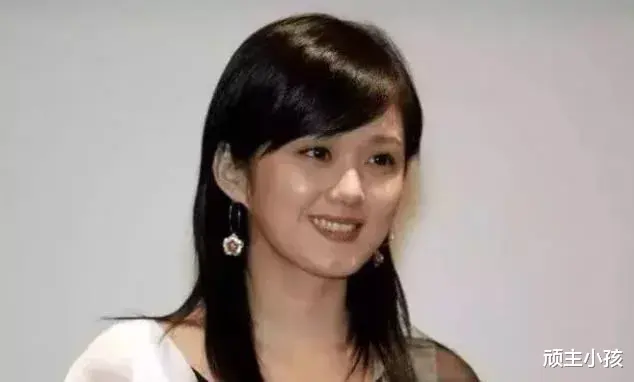 爷孙恋|被央视列入“黑名单”的3位女星,赵薇上榜,而她再难翻身