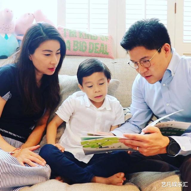 郭晶晶|郭晶晶近照曝光，腹部比霍启刚还大，难怪都猜她怀上了四胎