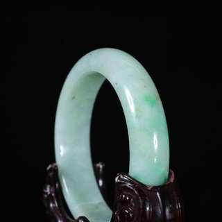 |明宣德，铜胎兽耳狮钮三足炉