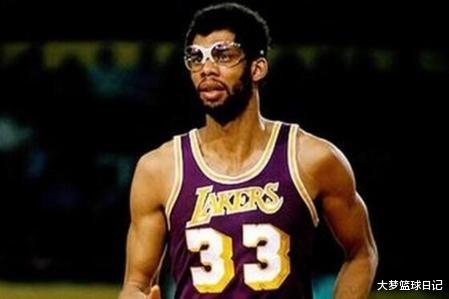 勒布朗·詹姆斯|美媒近日根据综合考量，给出了NBA历史的五大球星