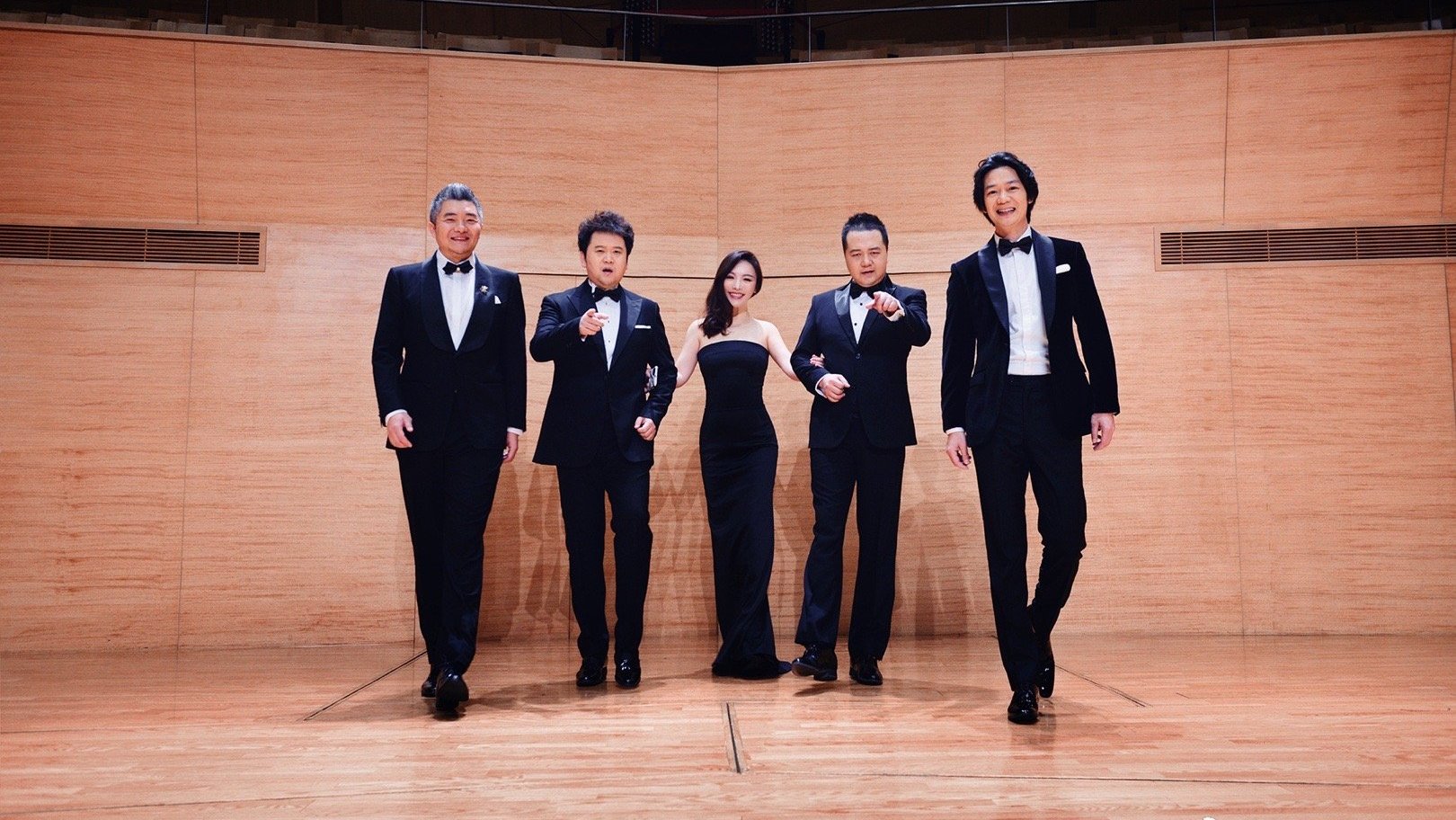 沈腾|沈腾姐姐沈娜颜值曝光，中国三大女高音之一，管沈腾叫“沈叔叔”