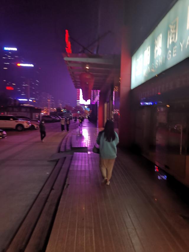 房地产税立法|合肥很旺的黄望潜商圈也落寞了，大唐购物中心一点人气都没有了