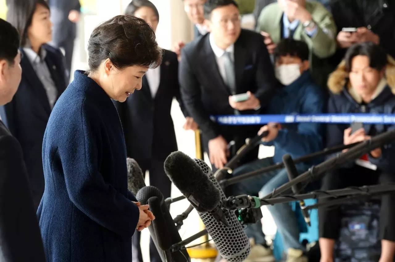 韩国|两位前总统一个月内相继去世，韩国政治清算何时休？