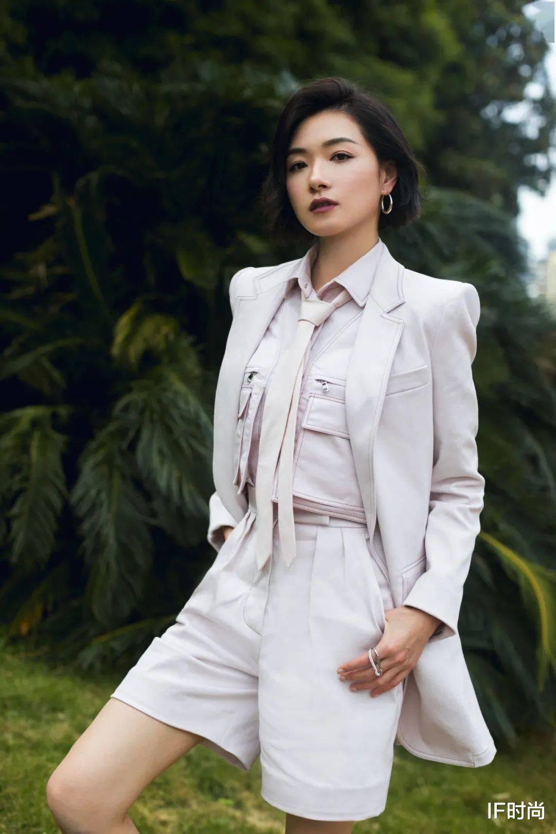 IF时尚|把母女演成姐妹，39 岁的她，太会穿啦