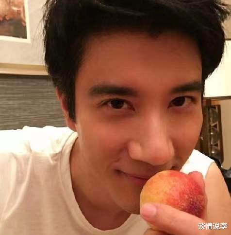 王力宏|王力宏人设崩，李靓蕾再发声，网友高赞：你不仁我不义，干得漂亮