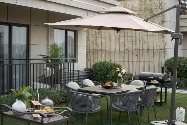 125㎡现代轻奢,羡慕有院子的房子,住起来太舒服了