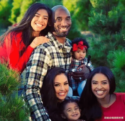 科比·布莱恩特|520刚过，妻子一科比张亲吻照引争议：果然，她装不下去了！