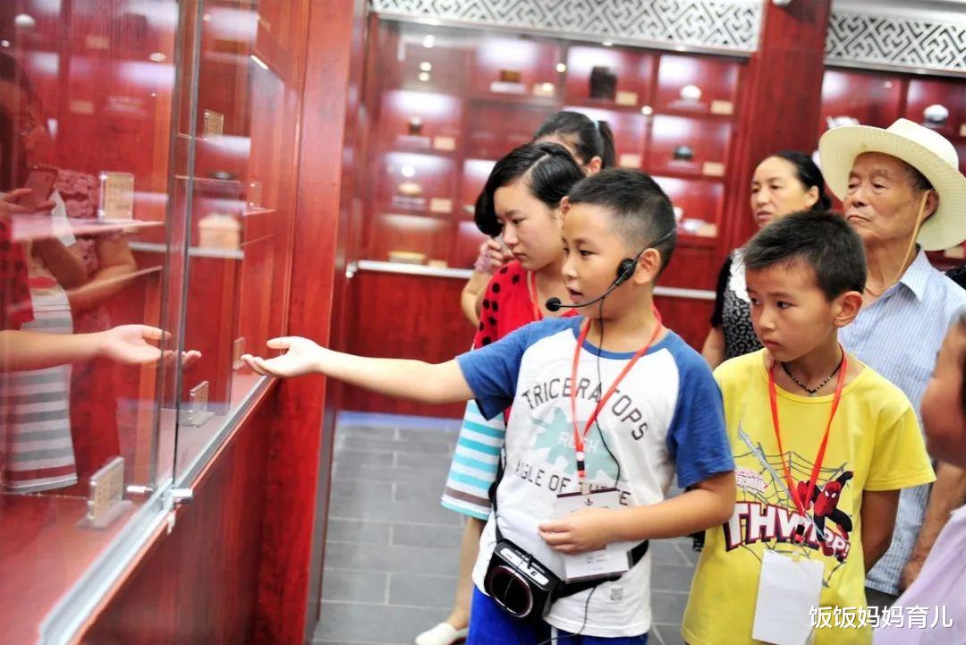 饭饭妈妈育儿|让孩子看世界,并非要旅行,分享三种让孩子见世面的方式,请收好