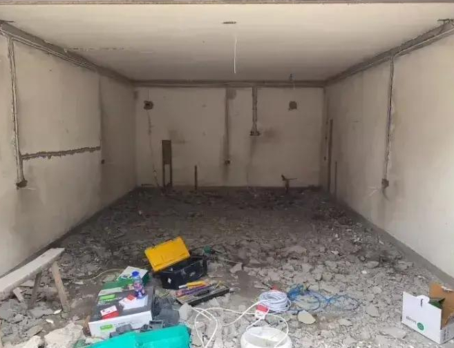 装修设计时尚圈儿 把车库改造成住房花了8W，虽不到25平，变成丈母娘的理想住所！