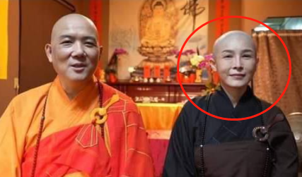 赵丽颖|50岁女星削发为尼！在家人见证下狠心剃光头，曾未婚生子情路坎坷