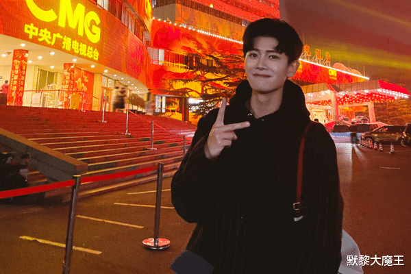 肖战|“人气”男演员大洗牌，任嘉伦第6，肖战仅第2，榜首堪称新晋顶流