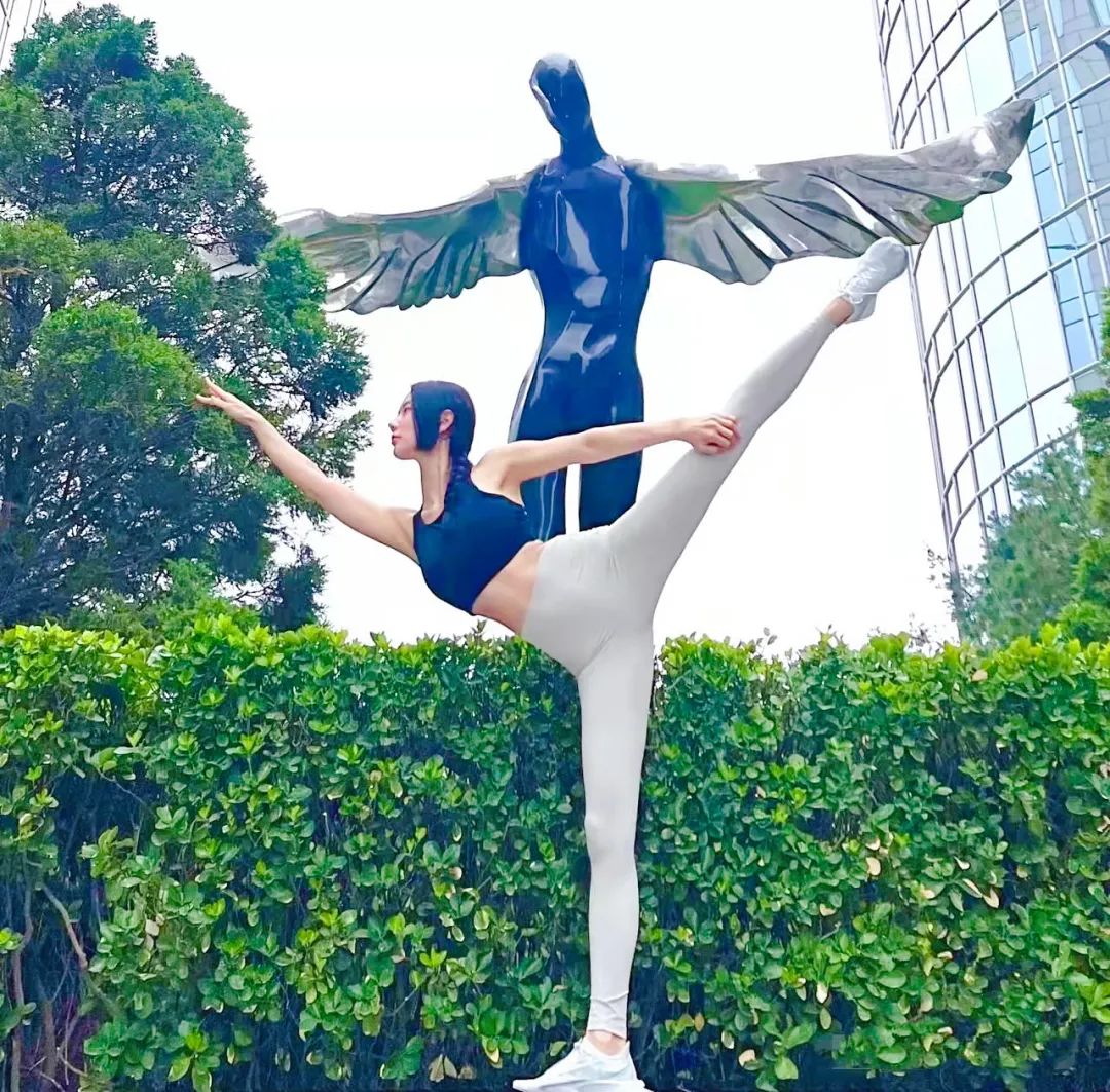 电影|从花瓶到流量密码，集性感和美艳于一身，粉丝还会爱她多久？