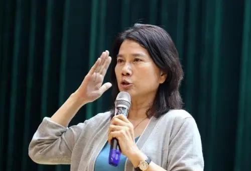 董明珠|被哥哥绝交20年，愧对母亲、没管儿子，拼到了最后，董明珠后悔吗