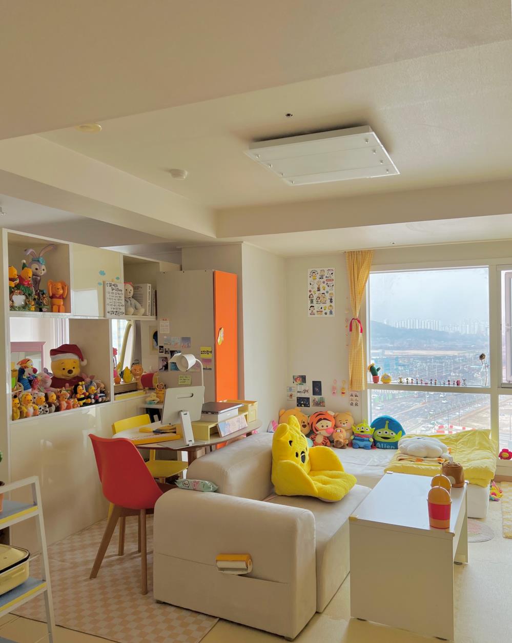 小姐姐的“维尼熊”之家:46㎡床放沙发旁边,全屋收拾得井井有条