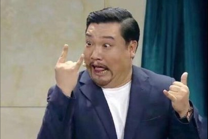 贾冰|三次登上春晚，贾冰“老牛吃嫩草”？与妻子同框如\父女\