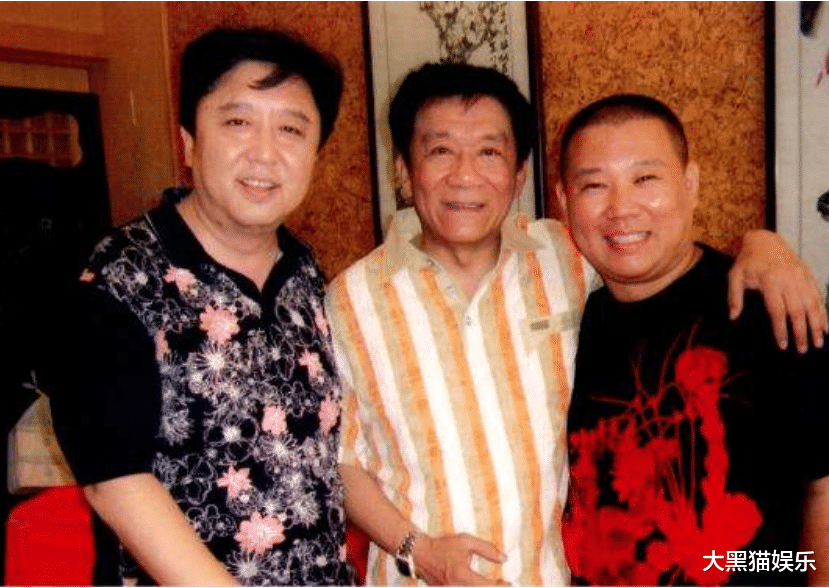 于谦|于谦：马场拆迁获赔4亿，拒绝德云社股份，娶小10岁美娇妻