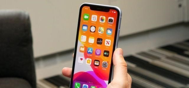 iphone11|iPhone 11：用户不买继续降！256G调低1500后，开始香了