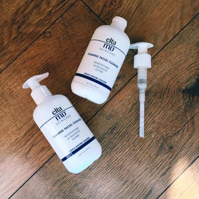 老吴潮鞋|深层补水美白卸妆的洗面奶推荐：这些洗面奶，为你打造完美好肌肤