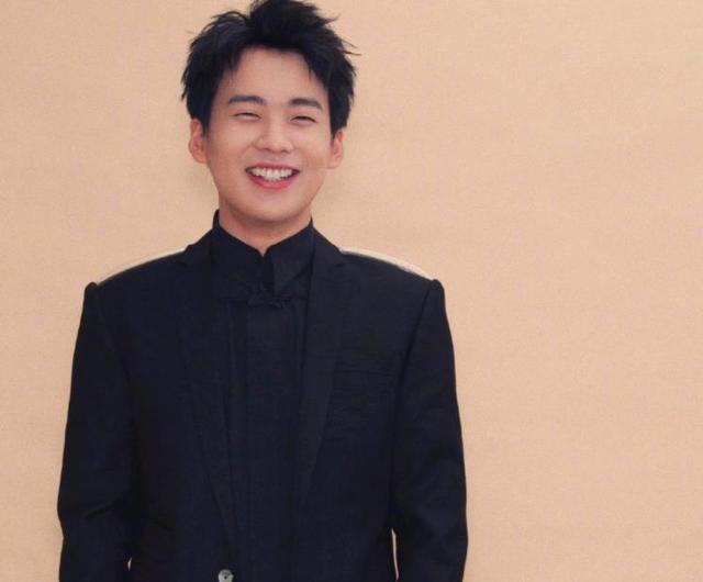 戴向宇|《赘婿》大火后，郭麒麟曝常被郭德纲电话吵醒，背后原因笑翻全场